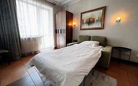 Kyiv Center Romantic Studio
