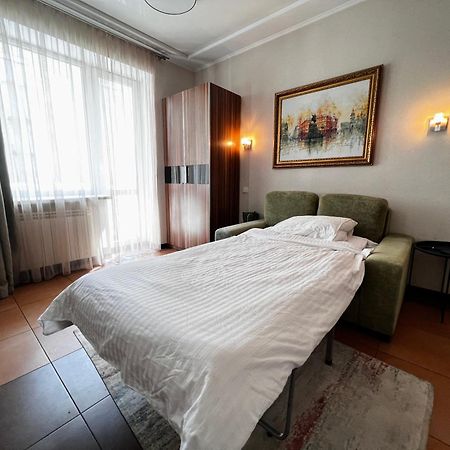 Kyiv Center Romantic Studio Экстерьер фото